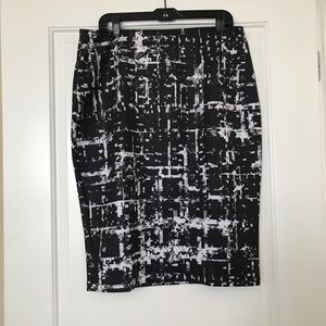 Pull on stretch skirt